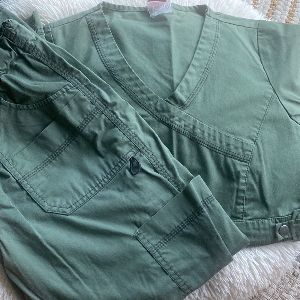 Dickies Gen Flex Olive Scrubs Set